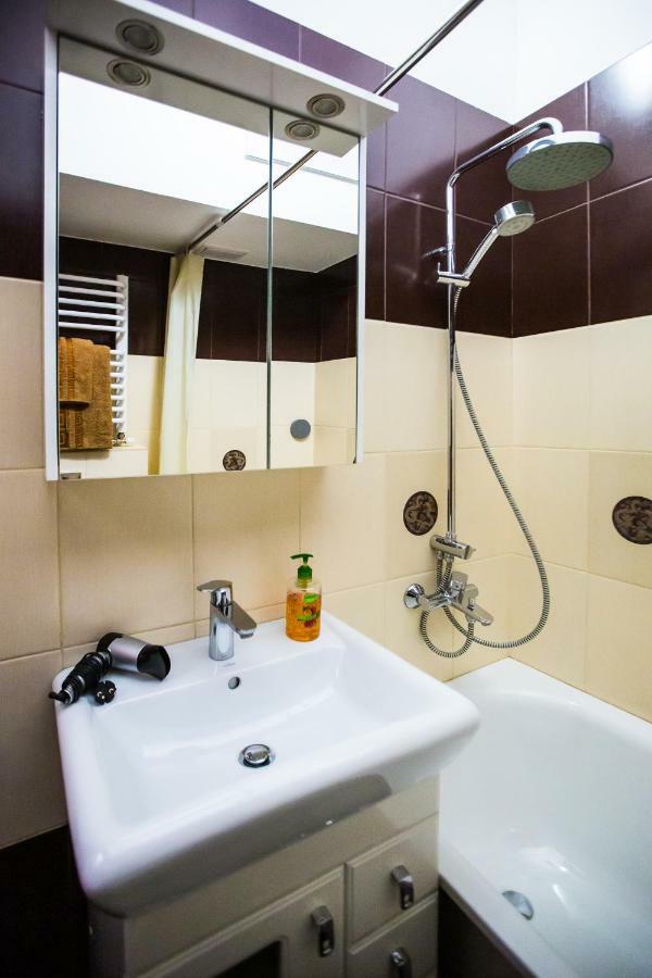 Apartments On Sholom Aleichem Та Ще Варіант Поруч Lviv Exteriör bild