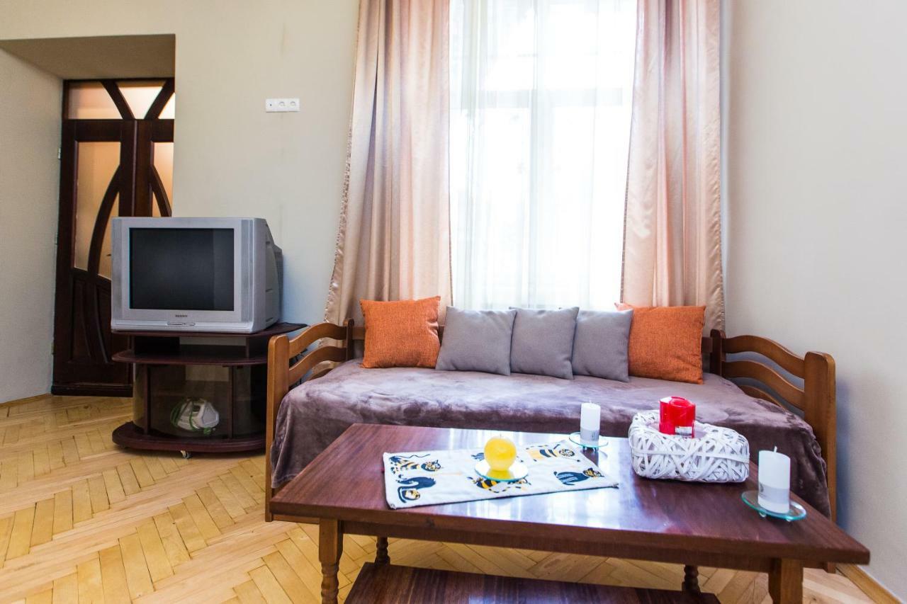 Apartments On Sholom Aleichem Та Ще Варіант Поруч Lviv Exteriör bild